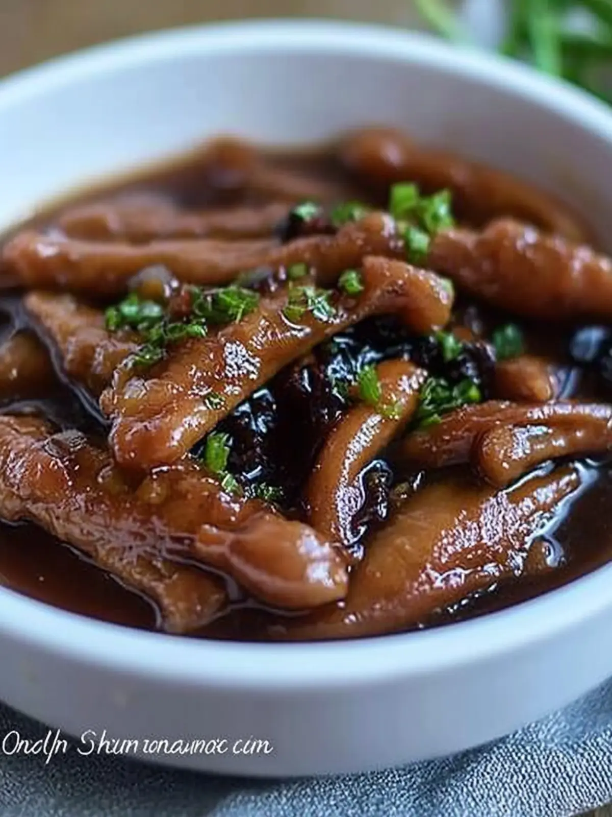 Savory Chicken Feet in Oyster Sauce with Salted Black Beans 3 Chicken Feet in Oyster Sauce with Salted Black Beans