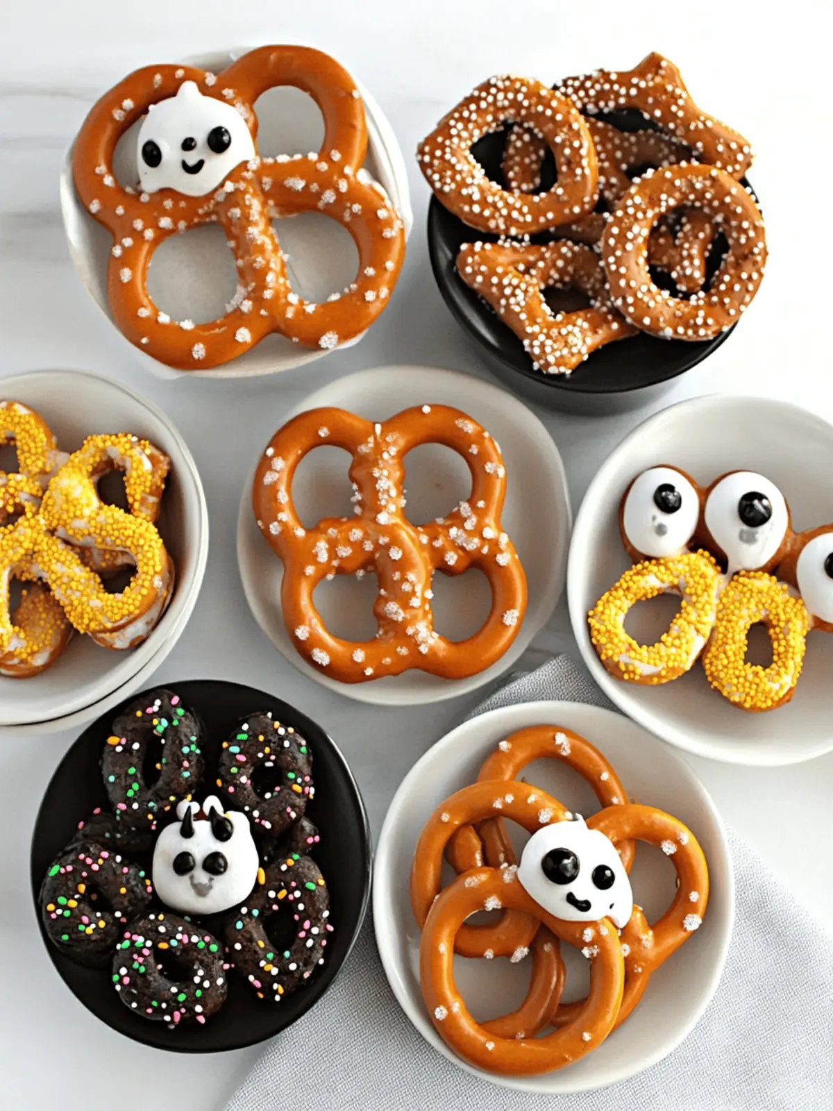 Halloween Pretzels: Easy, Fast, Fun Treats for Everyone 2 Halloween Pretzels- easy, fast and fun!