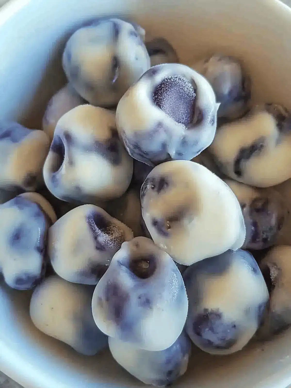Healthy Frozen Yogurt Covered Blueberries: A Guilt-Free Treat 3 Healthy Frozen Yogurt Covered Blueberries