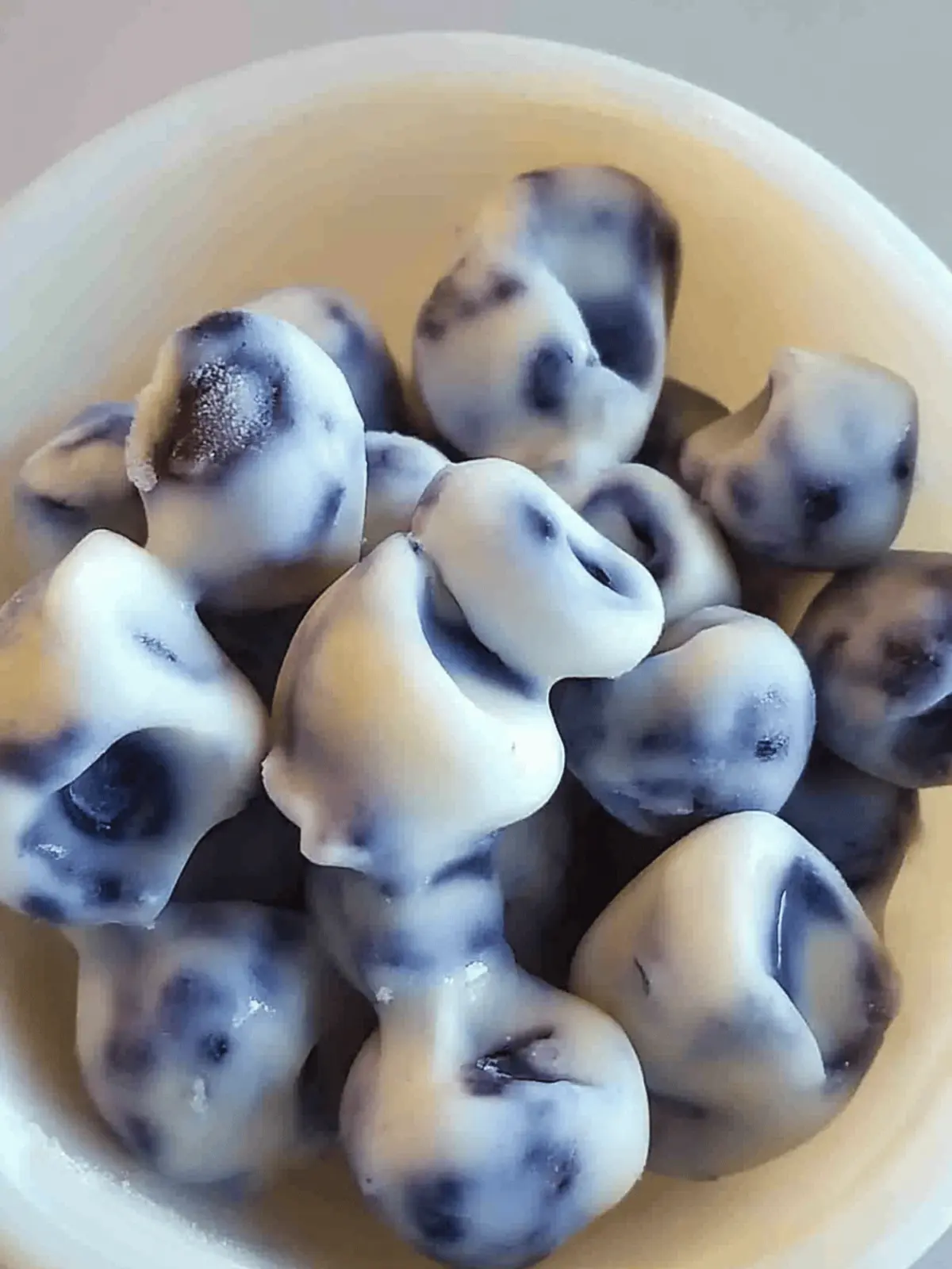 Healthy Frozen Yogurt Covered Blueberries: A Guilt-Free Treat 2 Healthy Frozen Yogurt Covered Blueberries
