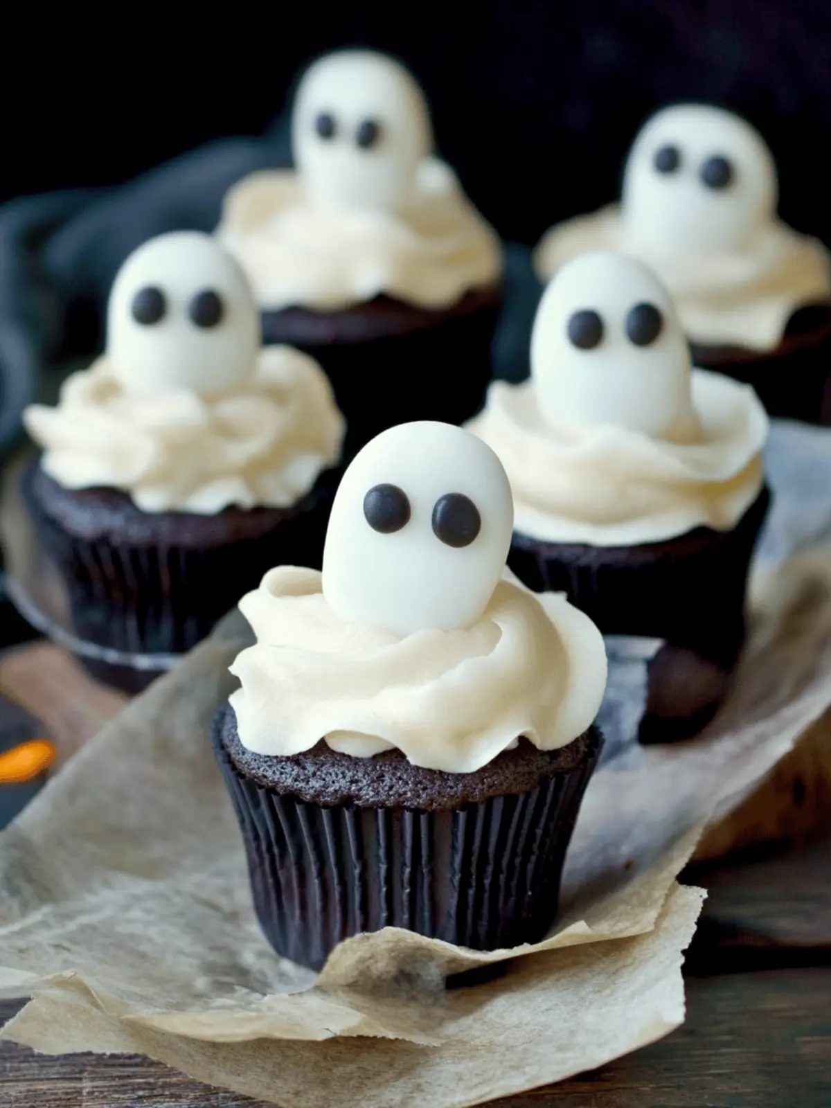 Gluten-Free Halloween Cupcakes: Ghostly Delights & Decor Tips 2 Gluten Free Halloween Cupcakes :: Ghost Cupcake Treat PLUS Other Halloween Cupcake Decorating Ideas!