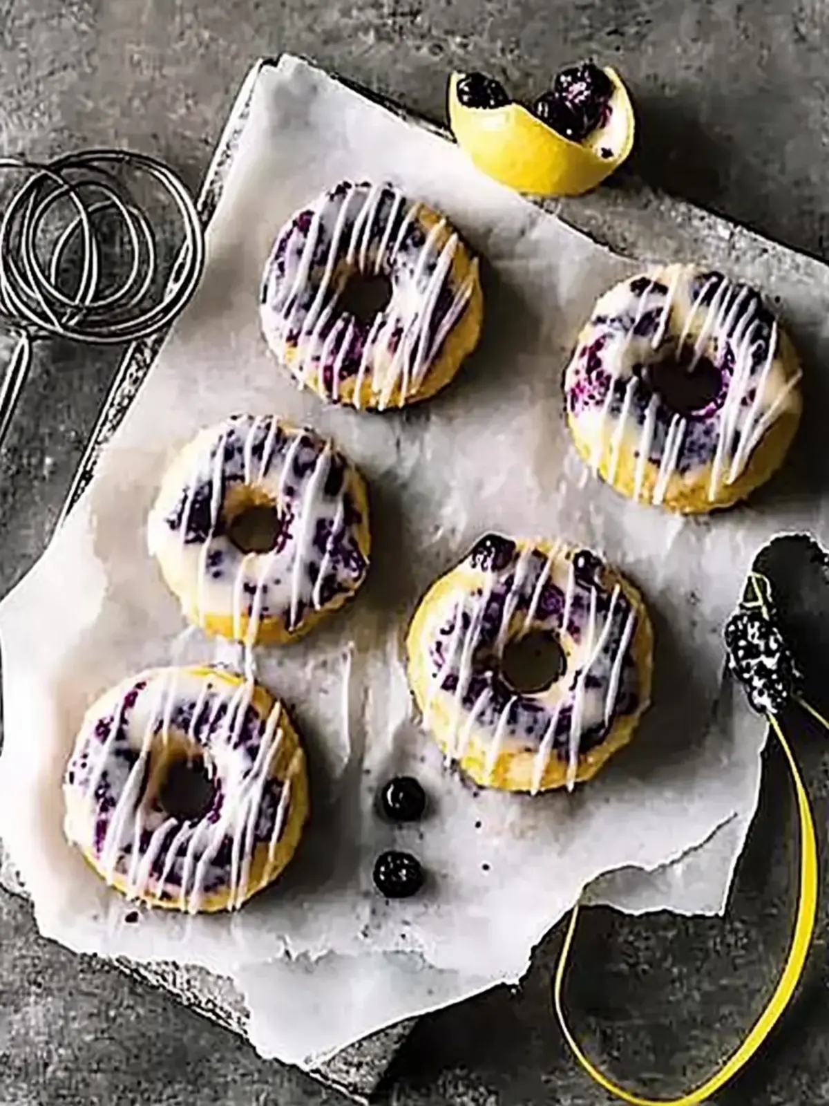 Baked Blueberry Doughnuts with Lemon Glaze for Guilt-Free Indulgence 3 Baked blueberry doughnuts with lemon glaze